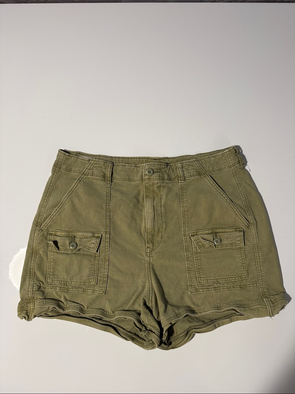 American Eagle highest rise 90s Boyfriend short Size 14 Green-stretch-pockets